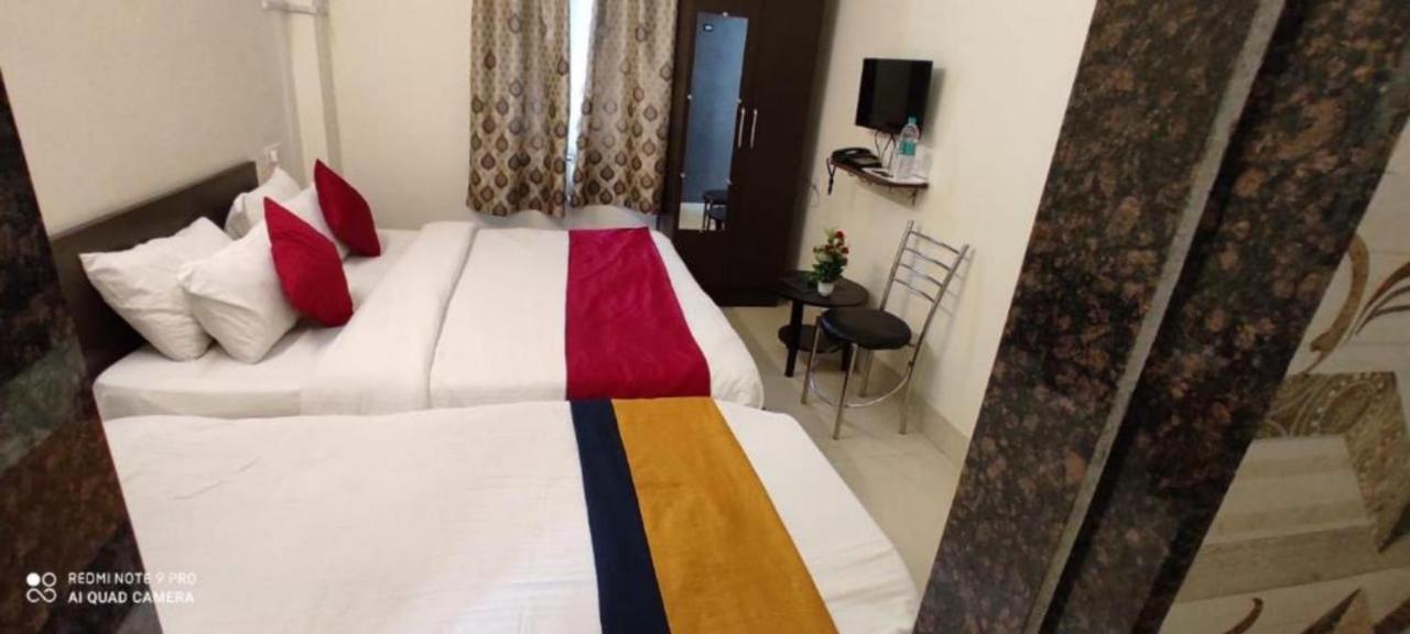 Oyo 16708 Sada Shiv Guest House Váránaszi Kültér fotó